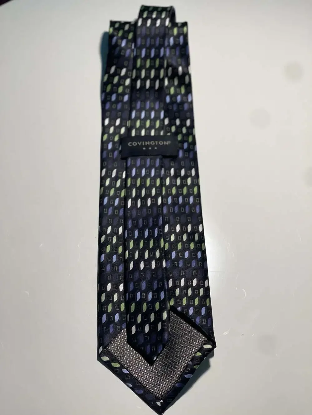 Covington 100% Silk Geometric Pattern Necktie Navy Blue Green‎